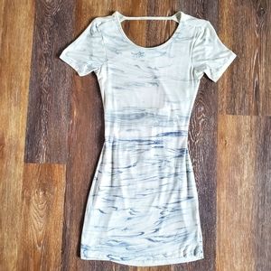 Young Fabulous & Broke Mini T-Shirt Dress Blue White Tie Dye Open Back Small